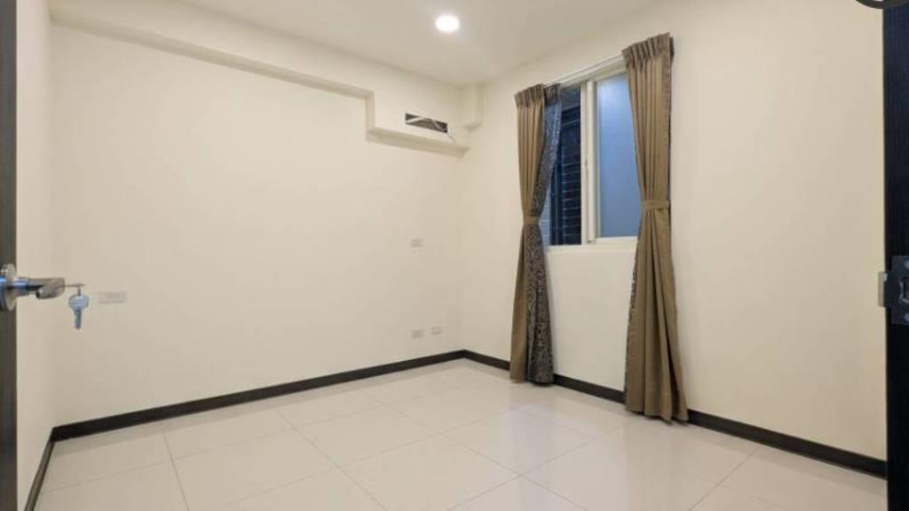 ㊝國光方正美妝二樓