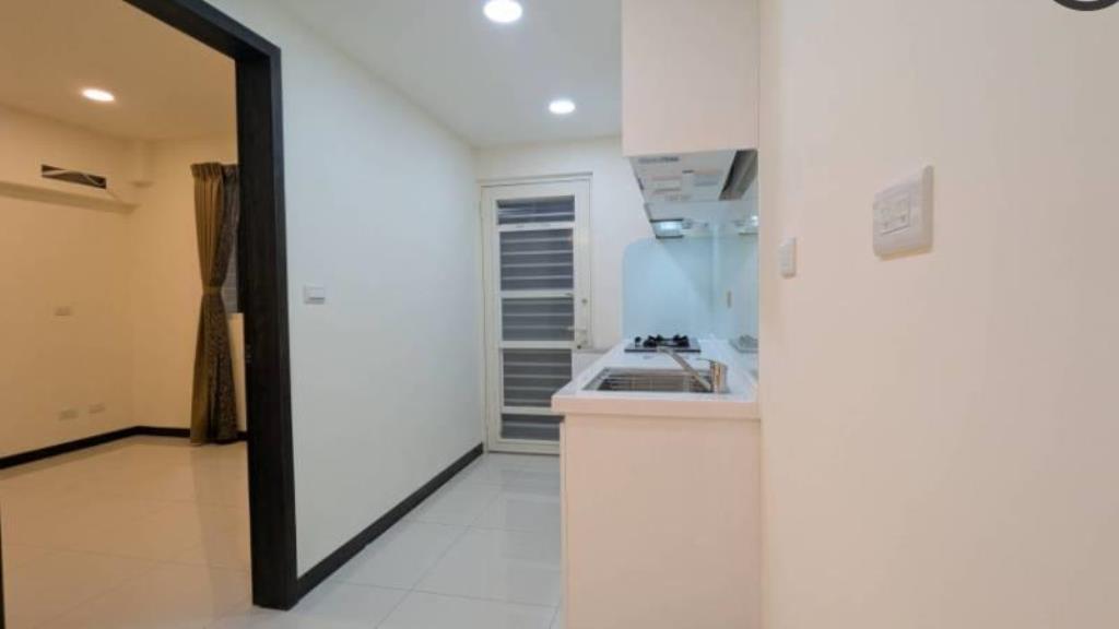 ㊝國光方正美妝二樓