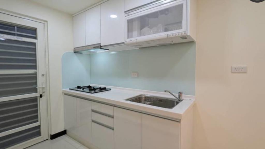 ㊝國光方正美妝二樓