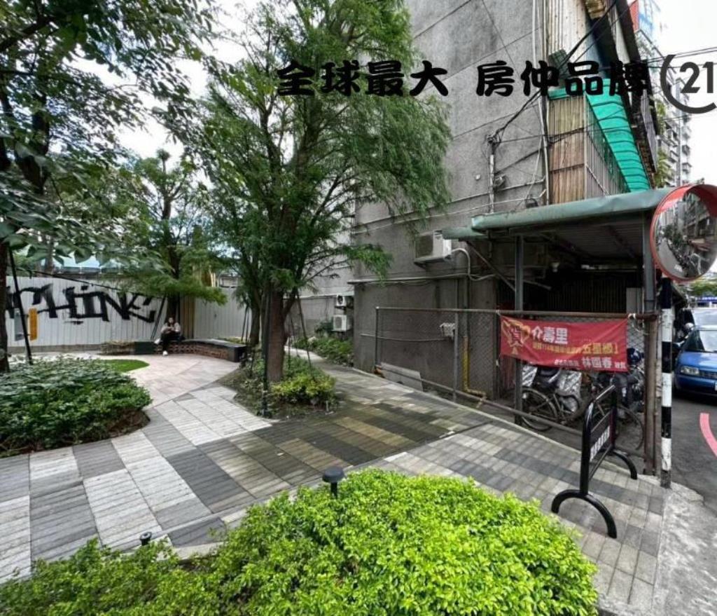 ㊝介壽面寬好停車一樓