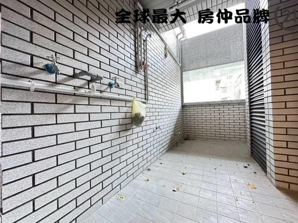 ㊝日健芯大露台二房