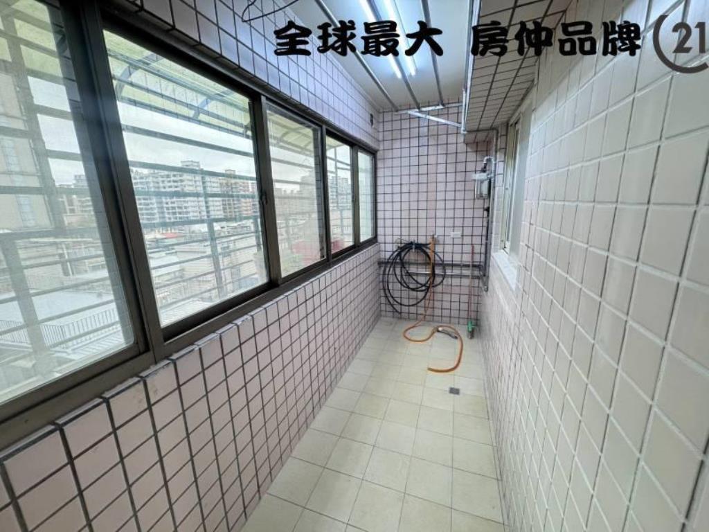 ㊝海山捷運精美三房車