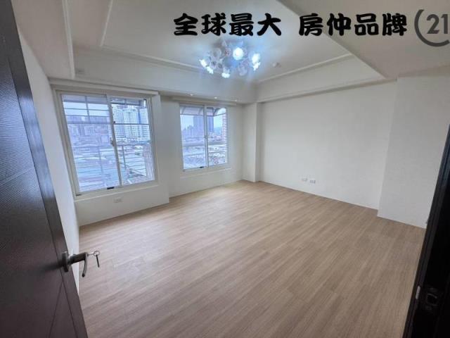 ㊝海山捷運電梯三房