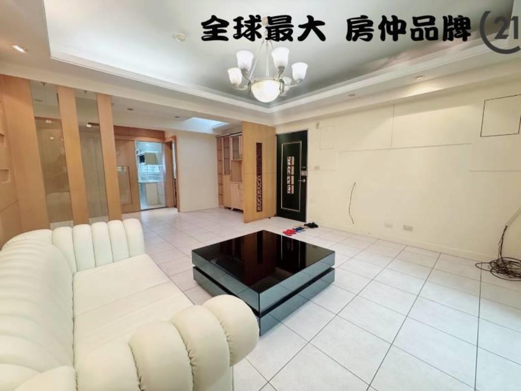 ㊝新埔捷運大四房車