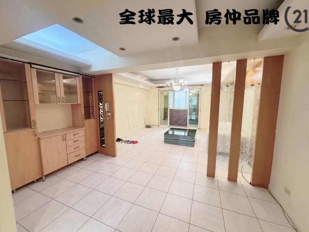 ㊝新埔捷運大四房車