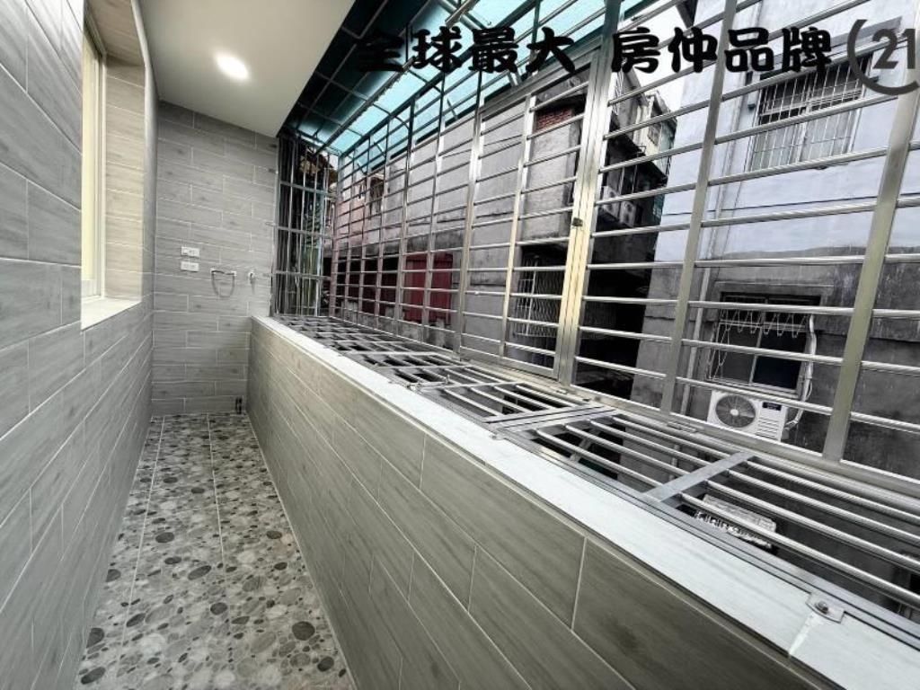 ㊝中和高中捷運美三房