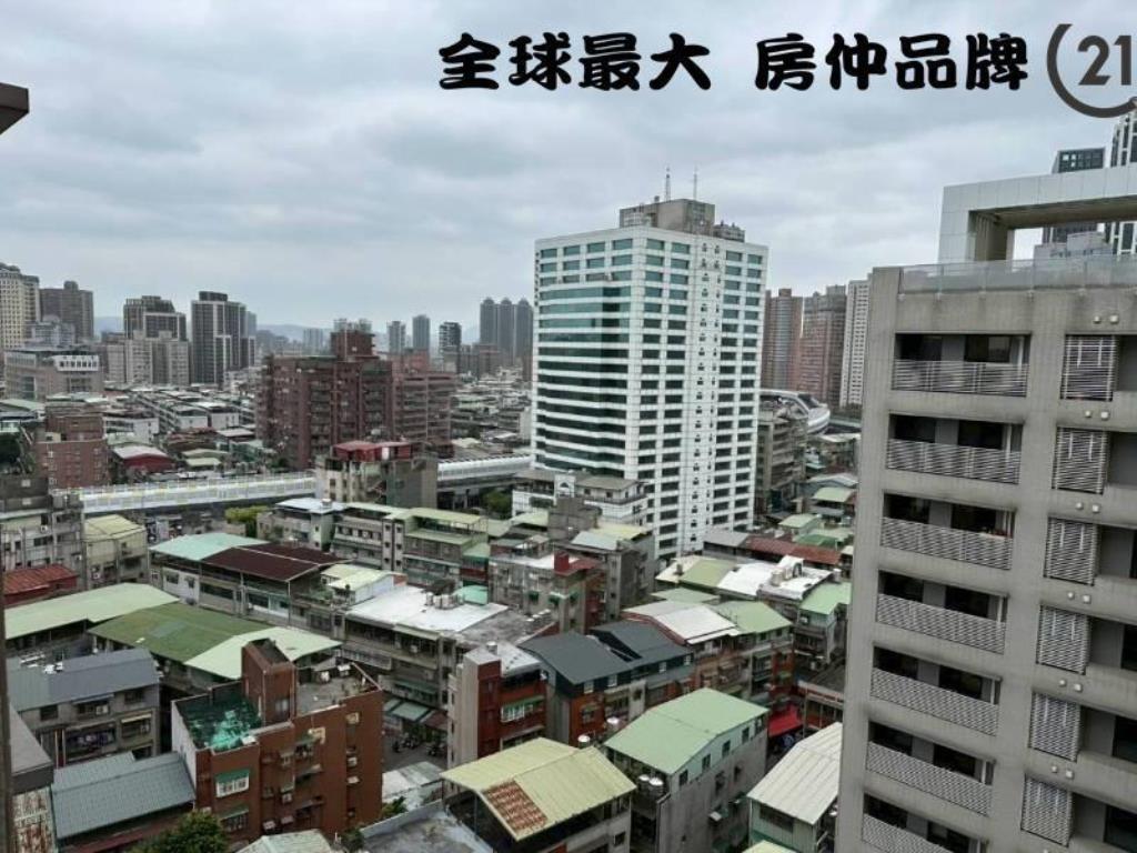 ㊝三輝歌劇苑二房車