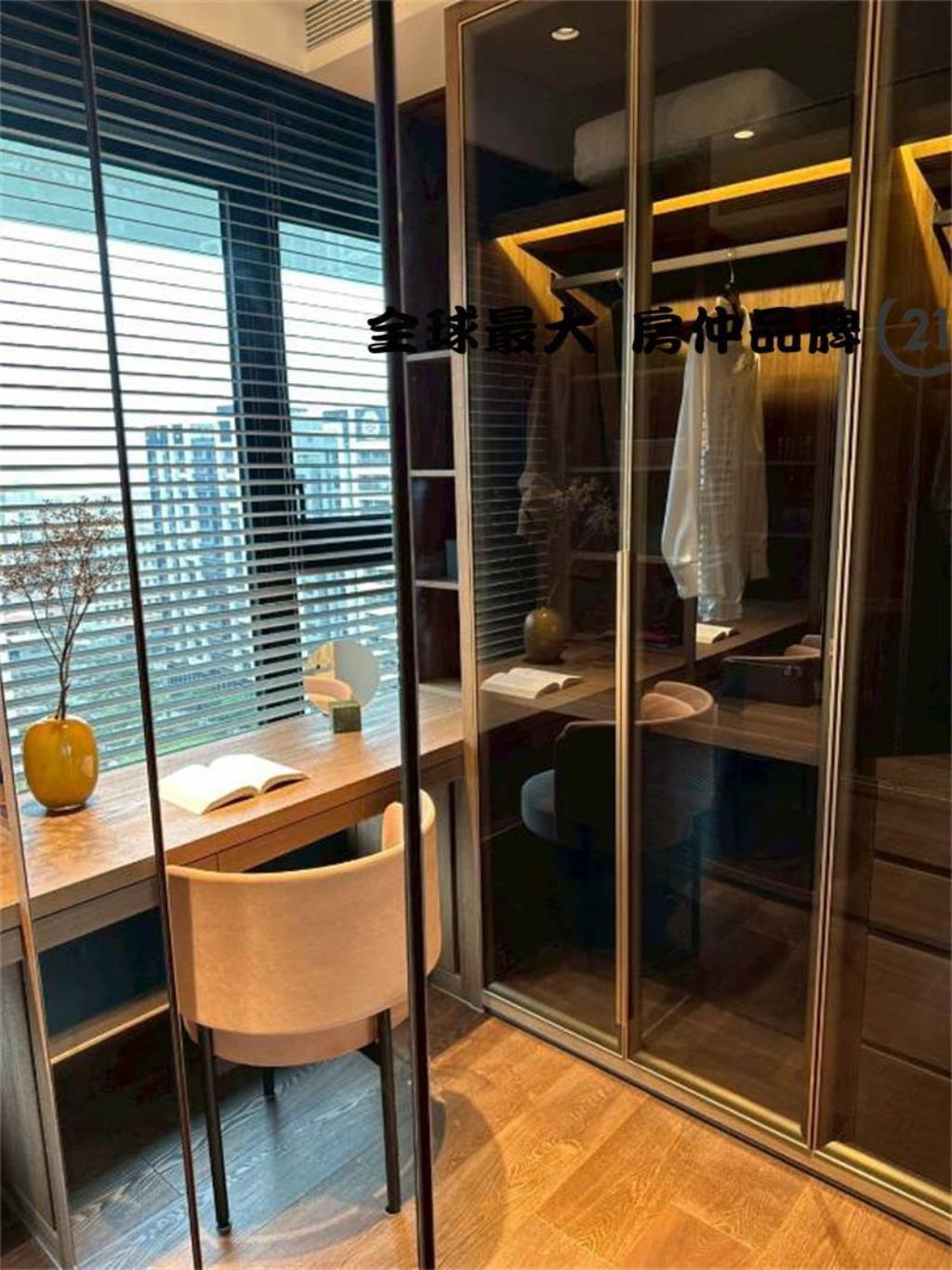 ㊝榮群擎川景觀三房車