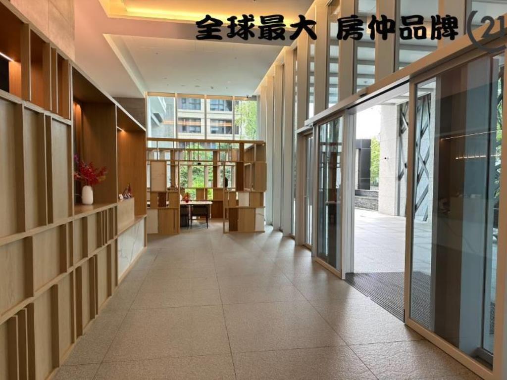 ㊝榮群擎川景觀三房車