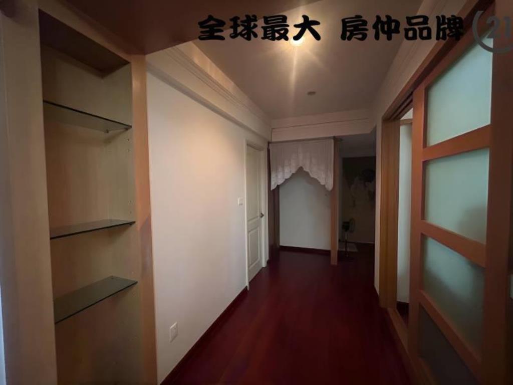 ㊝三民高中三房車位