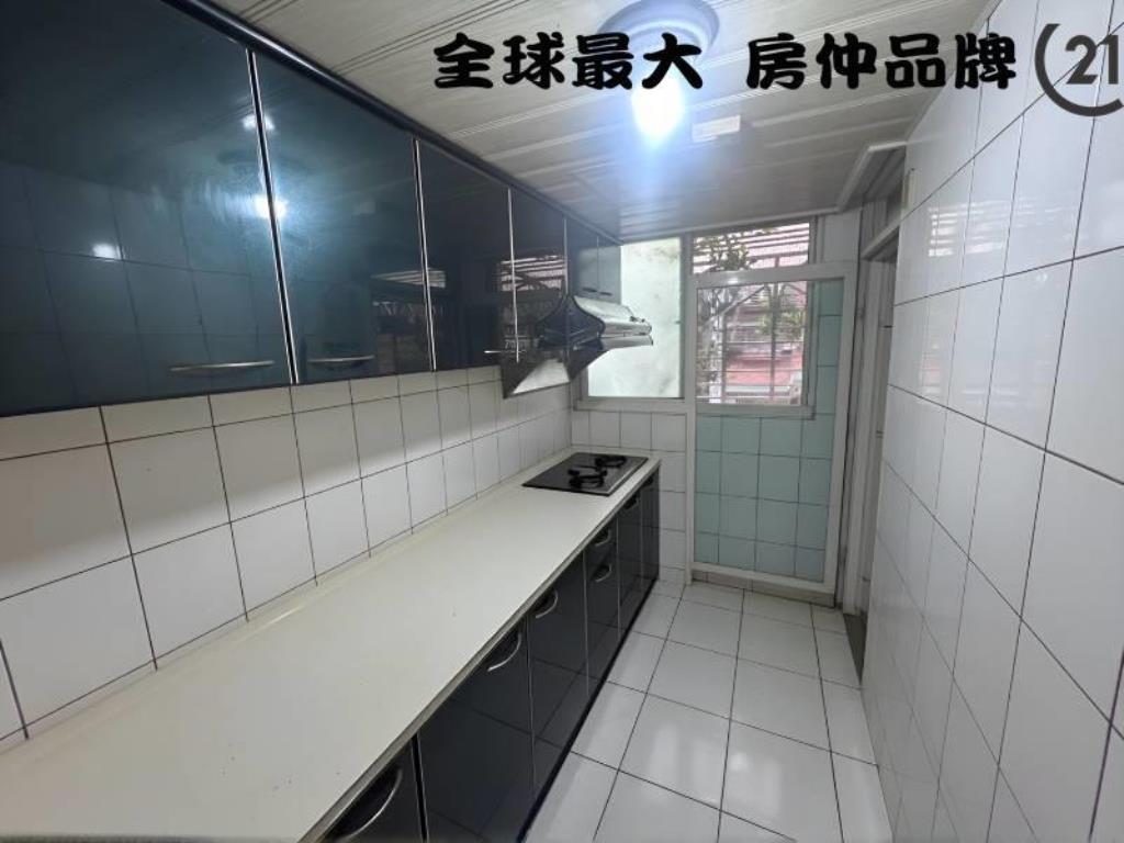 ㊝三民高中三房車位