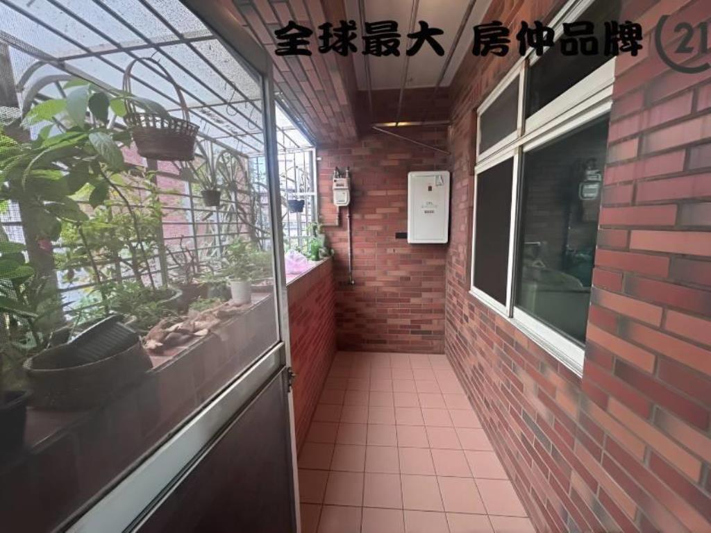 ㊝三民高中三房車位