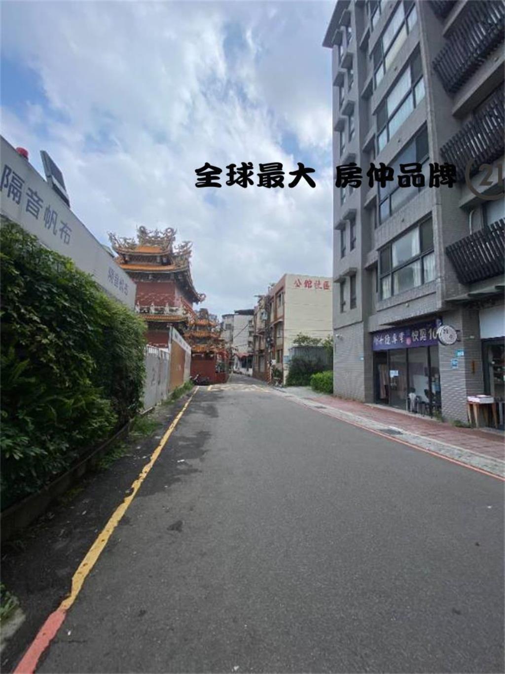 ㊝皇翔寶格利旁小金店