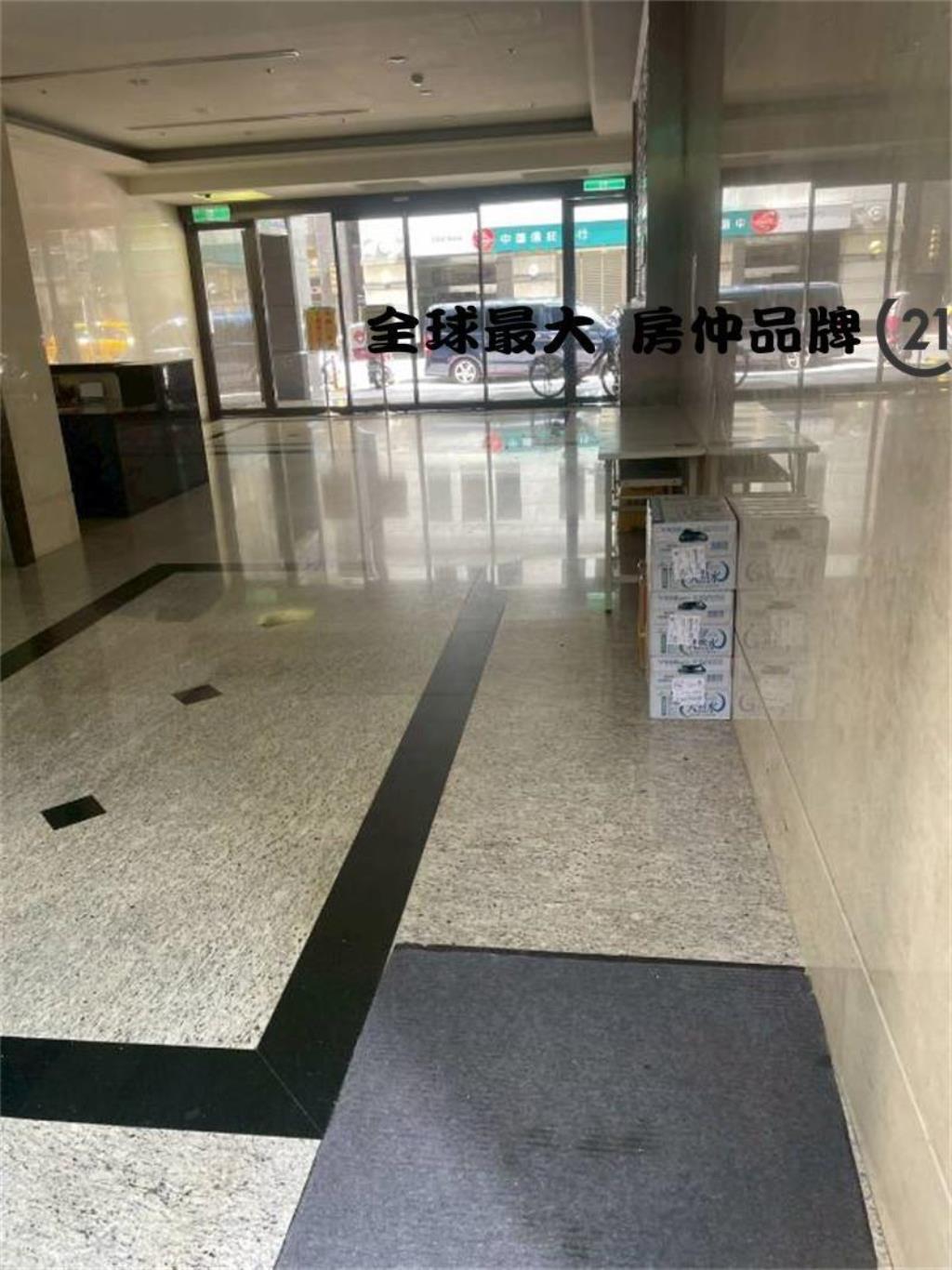 ㊝西門捷運美屋