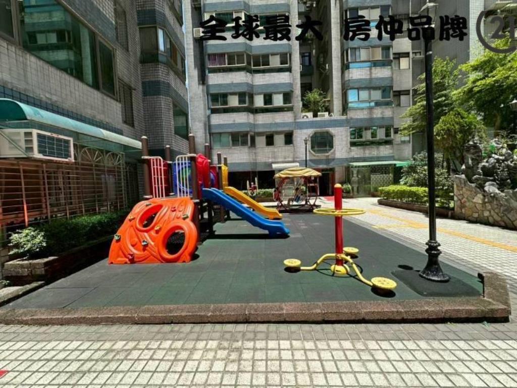 ㊝愛因斯坦樂活三房車