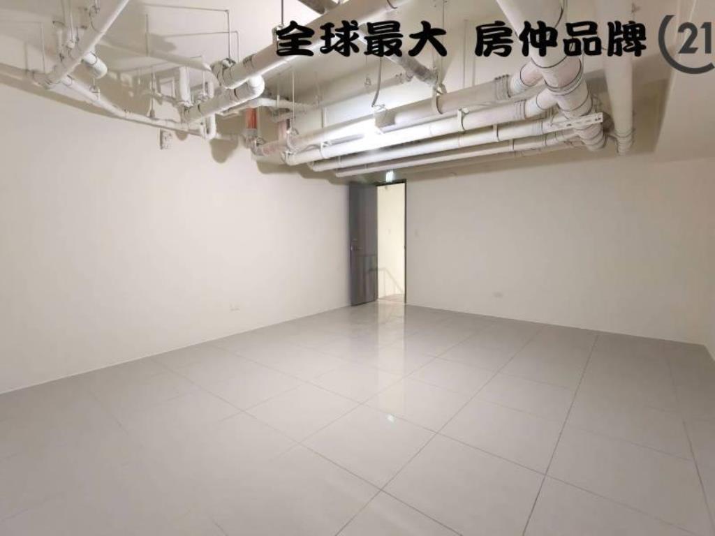 ㊝樂華商圈挑高金店