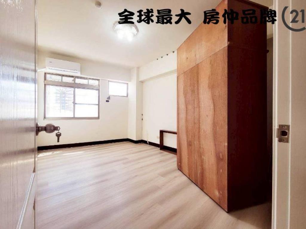 ㊝佳瑪商圈邊間漂亮三房車