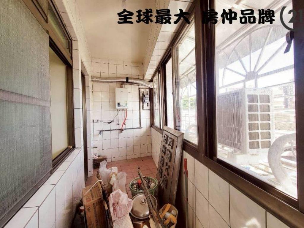 ㊝佳瑪商圈邊間漂亮三房車