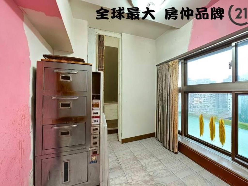 ㊝台灣世家電梯四房