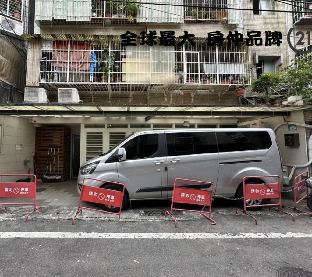 ㊝翠華方正好停車一樓
