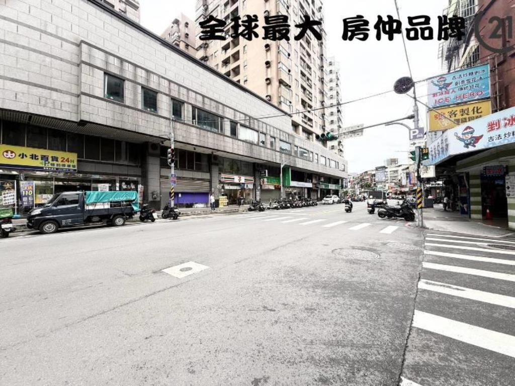 ㊝中正收租黃金三樓