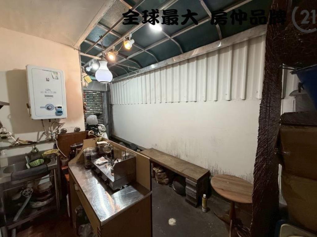 ㊝板橋車站旁稀有一樓金店面