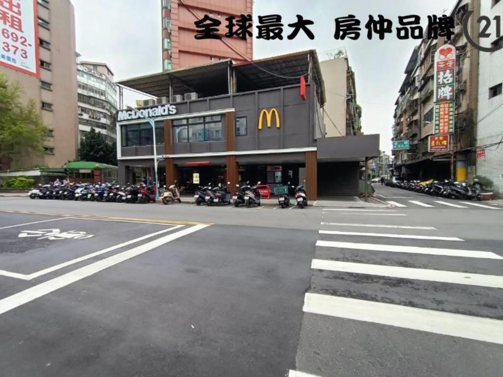 ㊝財神旺旺來金店面