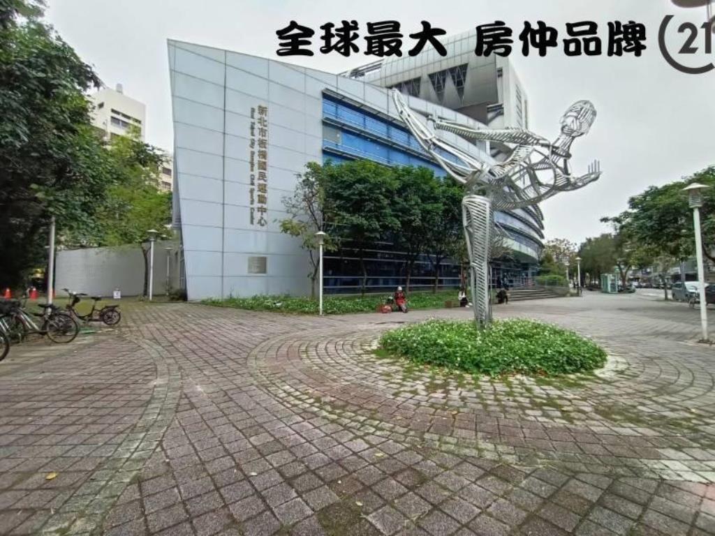 ㊝財神旺旺來金店面