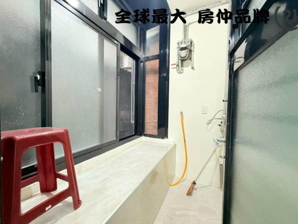 ㊝三重集美商圈露台二樓