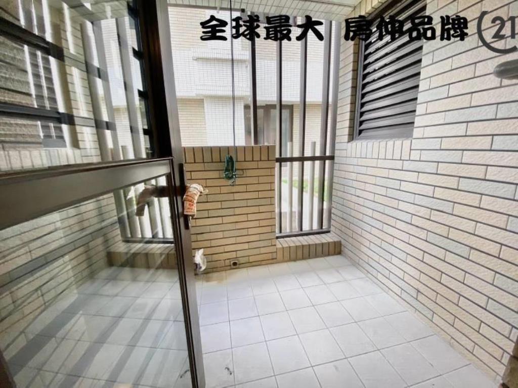 ㊝瑞典月灣河景三房車