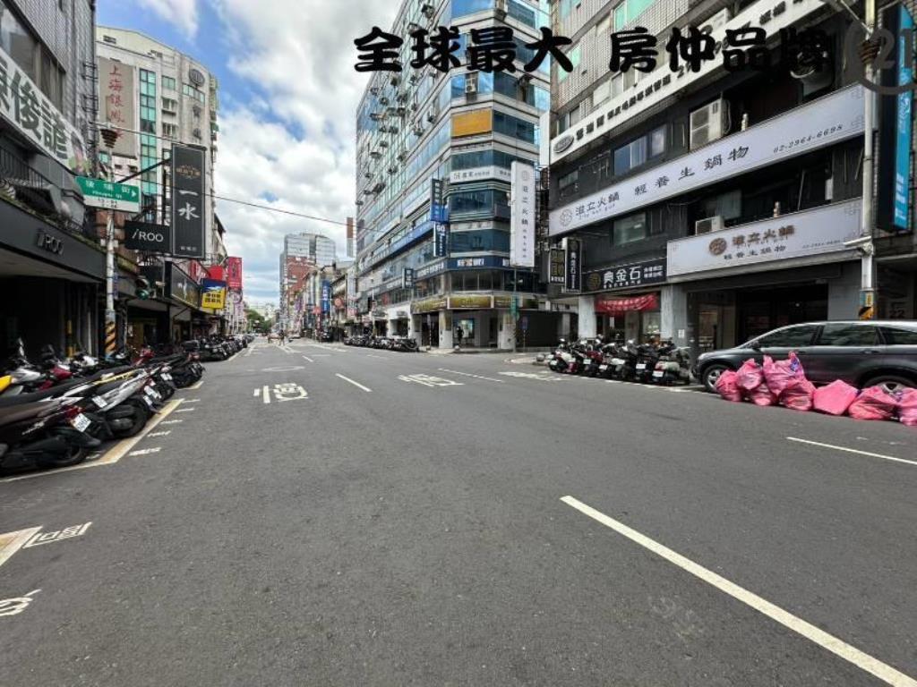 ㊝府中捷運電梯三房
