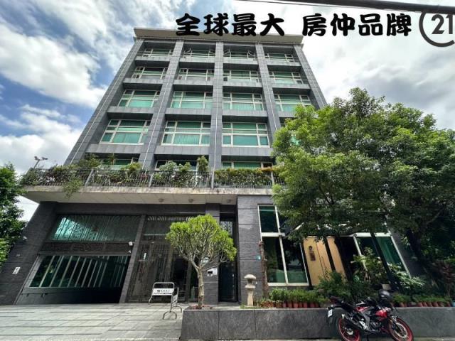 ㊝板橋車站挑高一樓