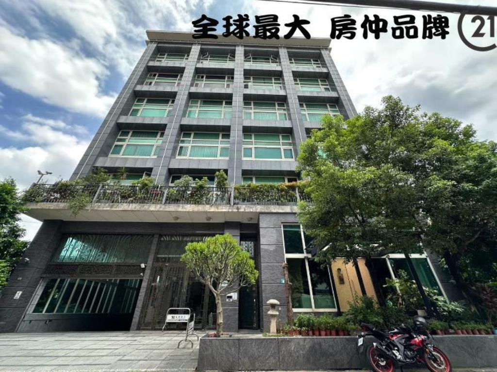 ㊝板橋車站挑高一樓