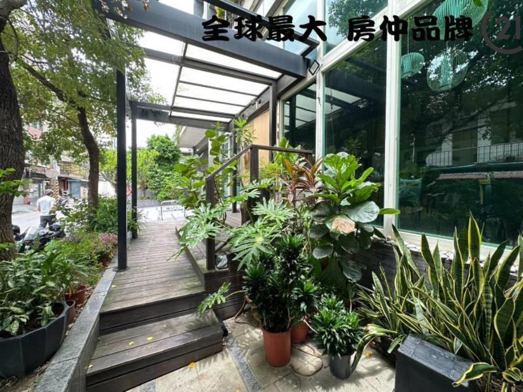 ㊝板橋車站挑高一樓