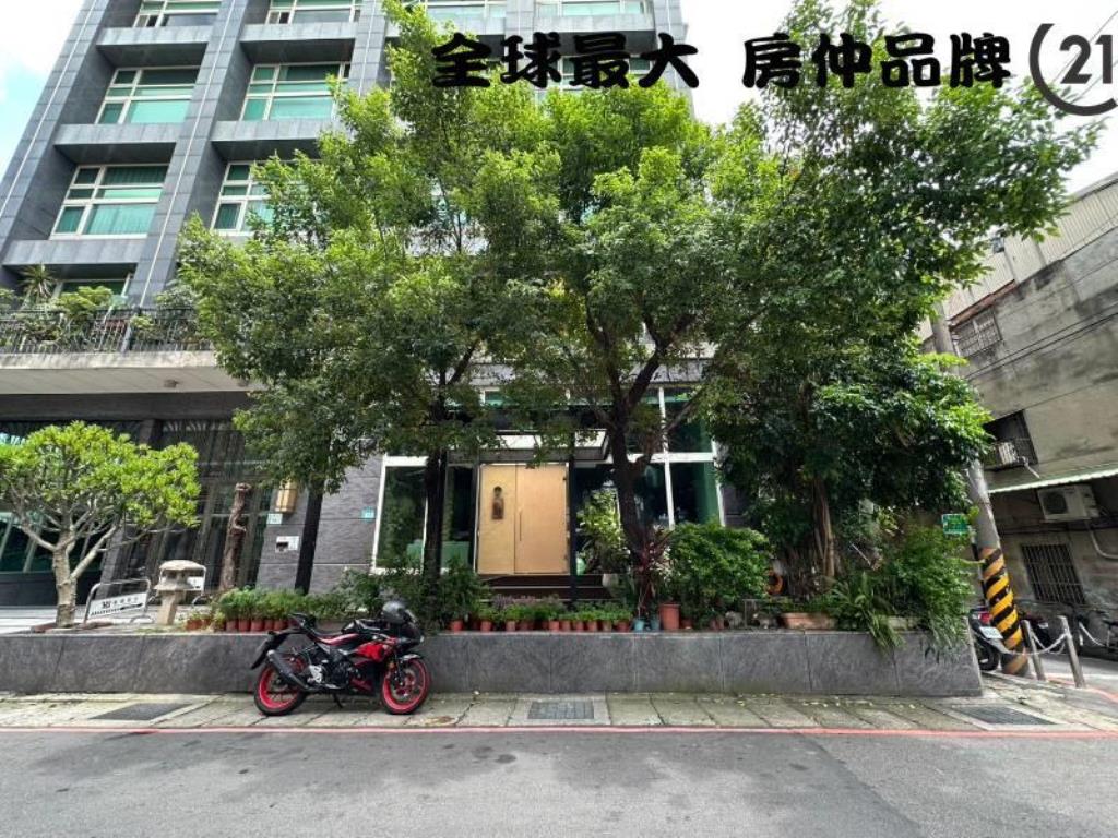 ㊝板橋車站挑高一樓