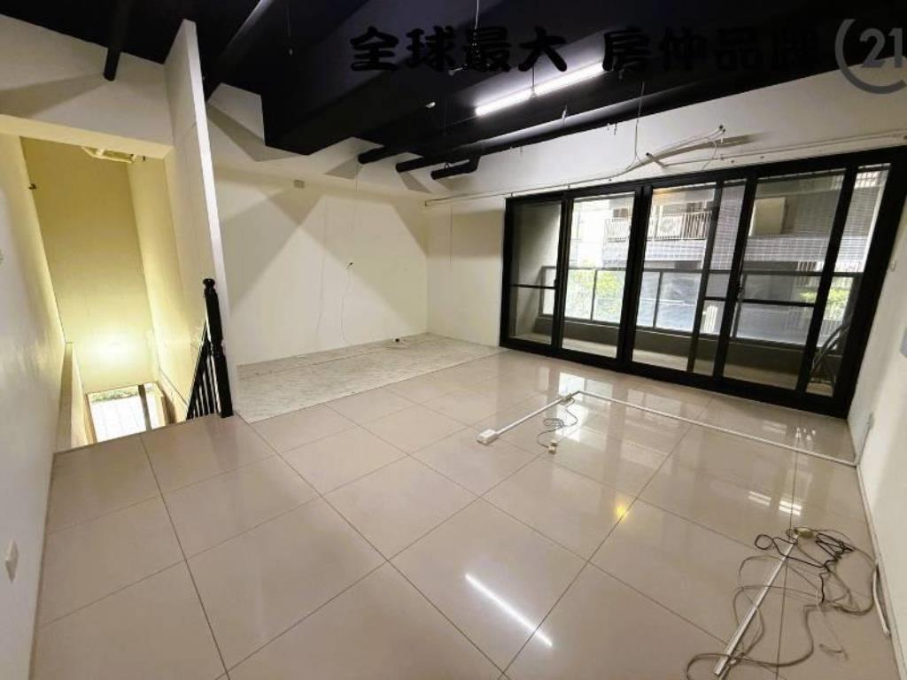 ㊝藝文特區翠峰金店面B