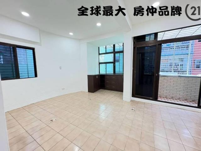 ㊝金華美妝邊間三樓