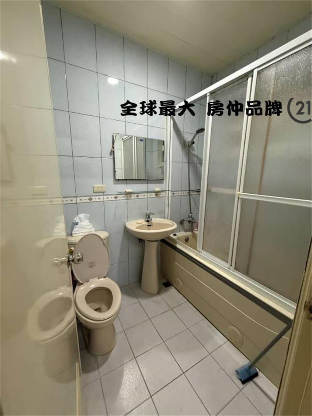 ㊝民有街三樓 