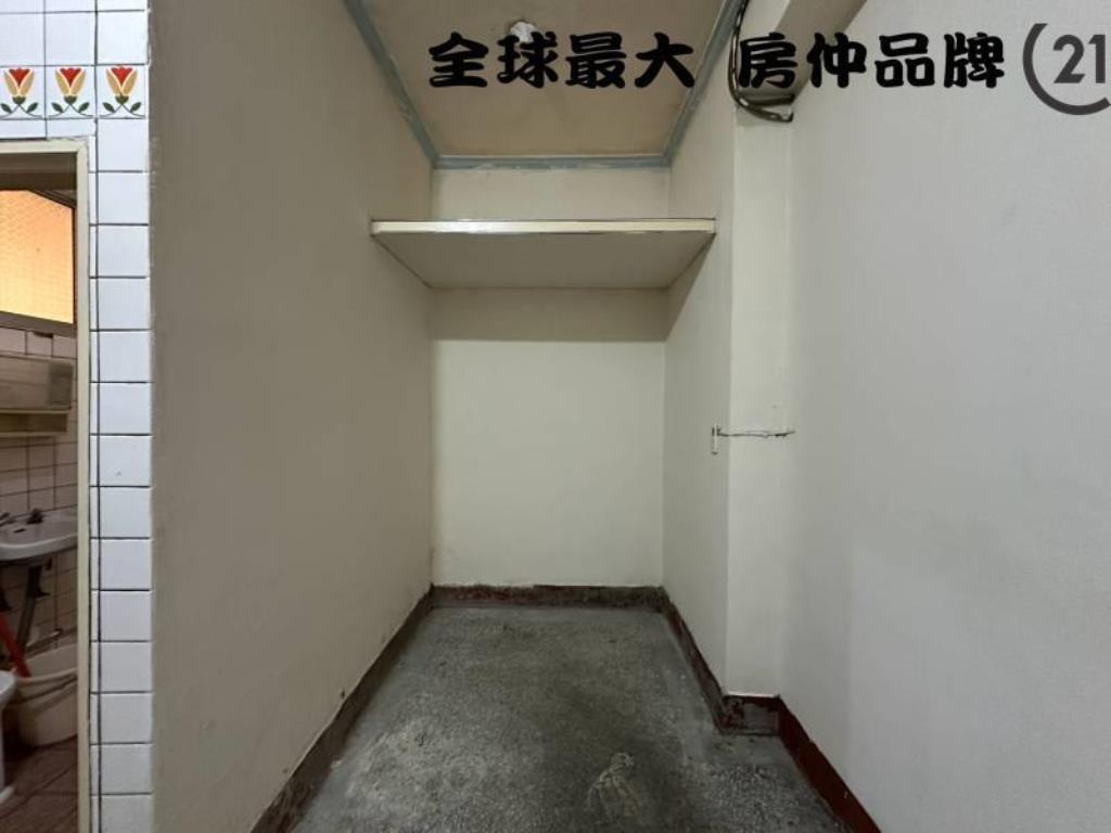 ㊝重慶國中好停車一樓