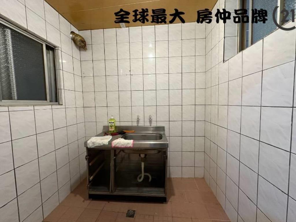㊝重慶國中好停車一樓
