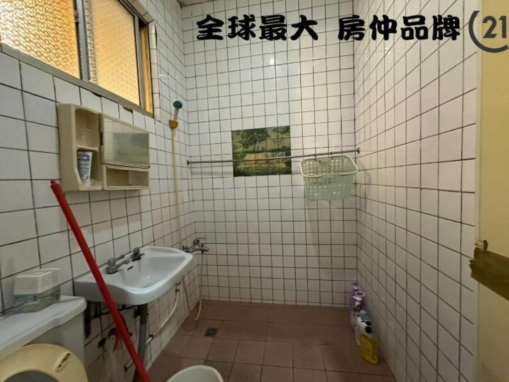 ㊝重慶國中好停車一樓