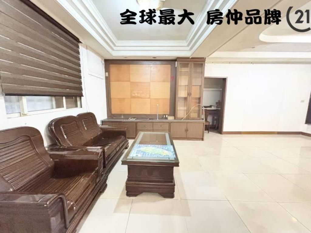 ㊝板新捷運大面寬一樓