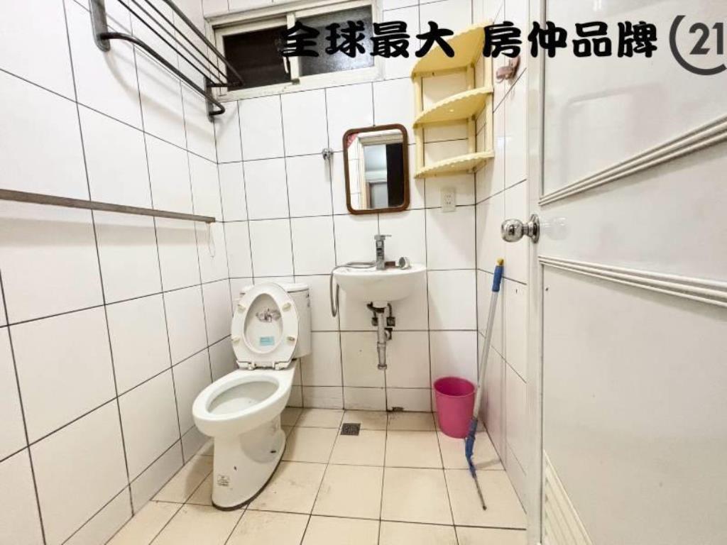 ㊝板新捷運大面寬一樓