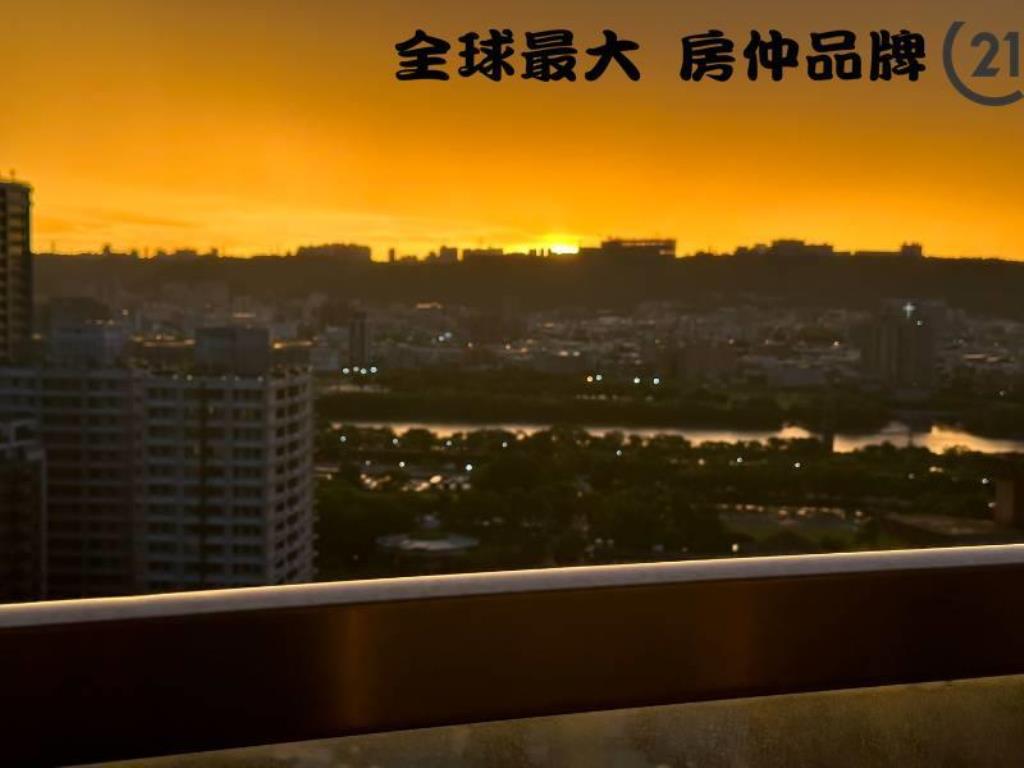 ㊝環遊世界景觀四房車