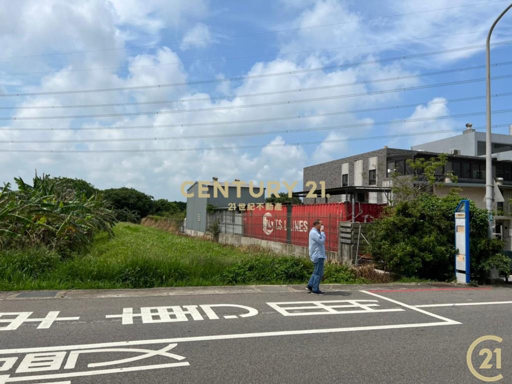 新屋中山西路臨路(20米路)農地
