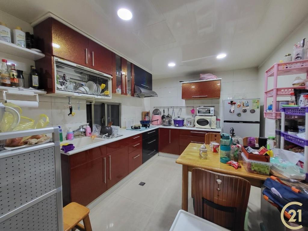 雙捷運三重站漂亮4房3衛公寓2樓