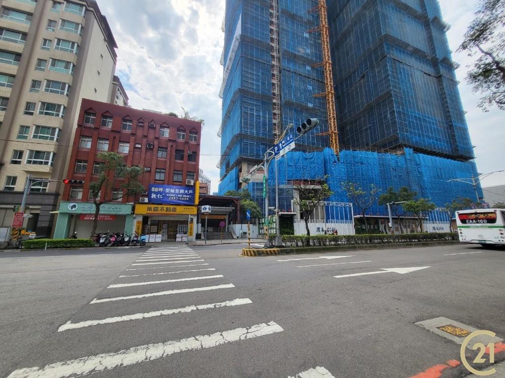 雙捷運三重站漂亮4房3衛公寓2樓