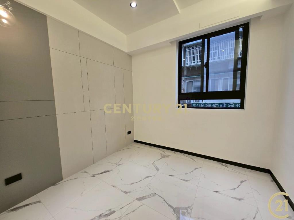 徐匯中學站信義4房雙主臥公寓2樓