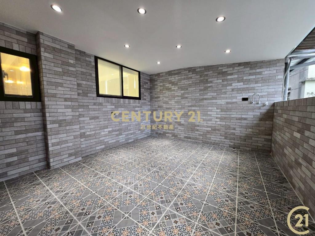 徐匯中學站信義4房雙主臥公寓2樓