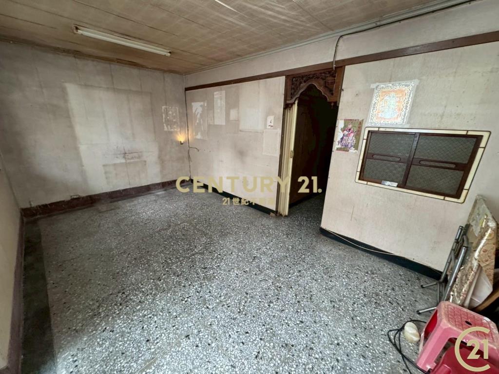 捷運三重國小站邊間大公寓